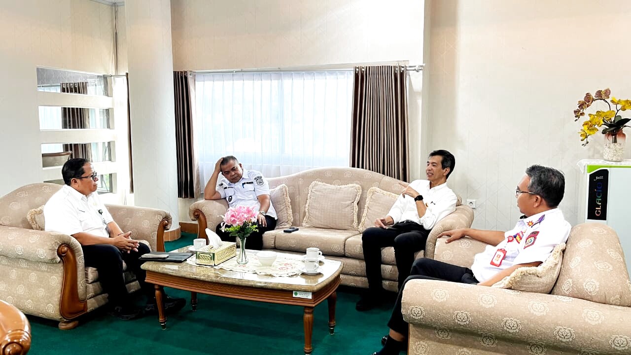 Suasana pertemuan koordinasi penguatan penyelenggaraan andalalin bersama Wakil Wali Kota Bontang.