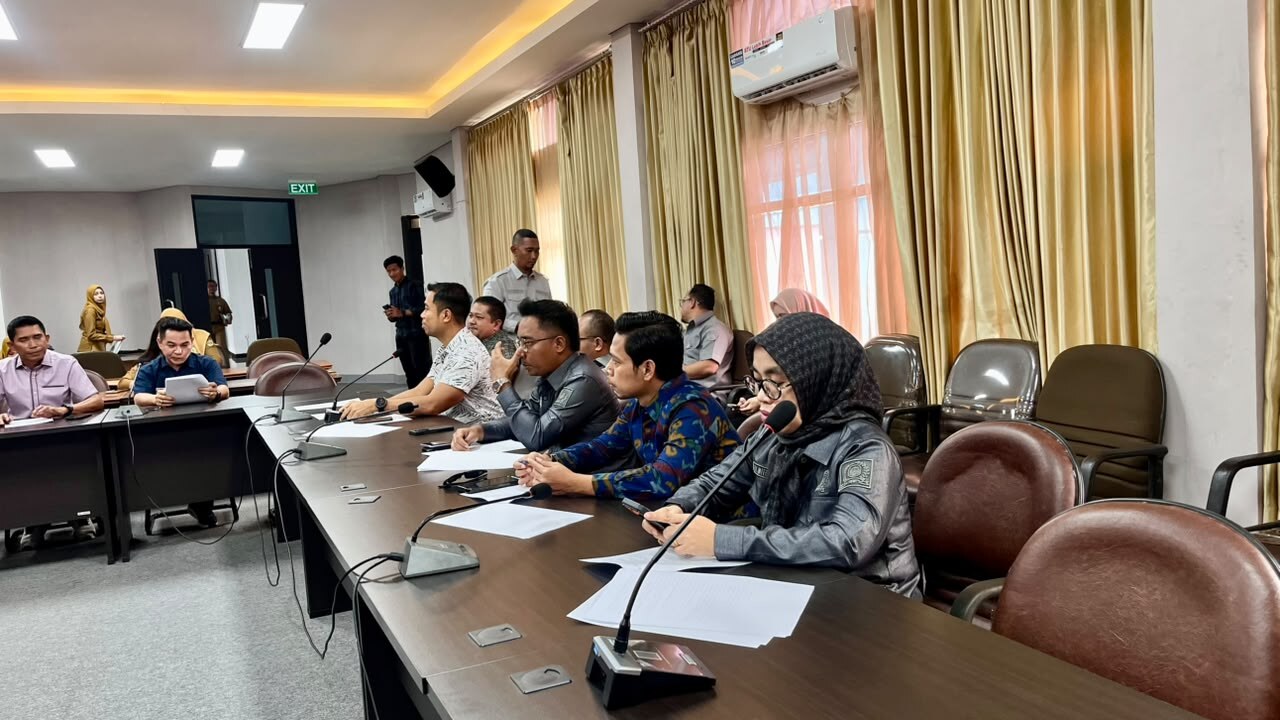 Pansus Raperda Urusan Perhubungan DPRD Kukar Kunjungi Dishub Kaltim