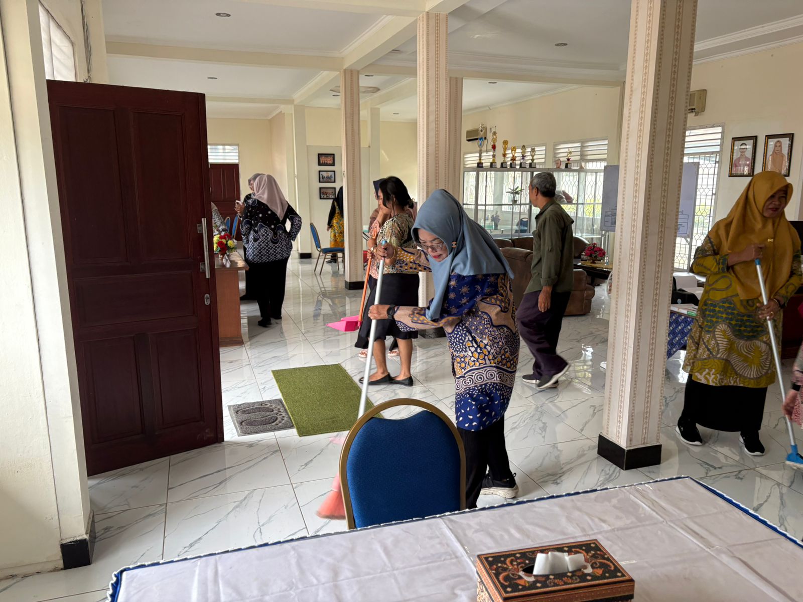 Kegiatan Korve Aksi Bersih Sampah Dishub Kaltim dalam Gerakan Indonesia ASRI — foto 3