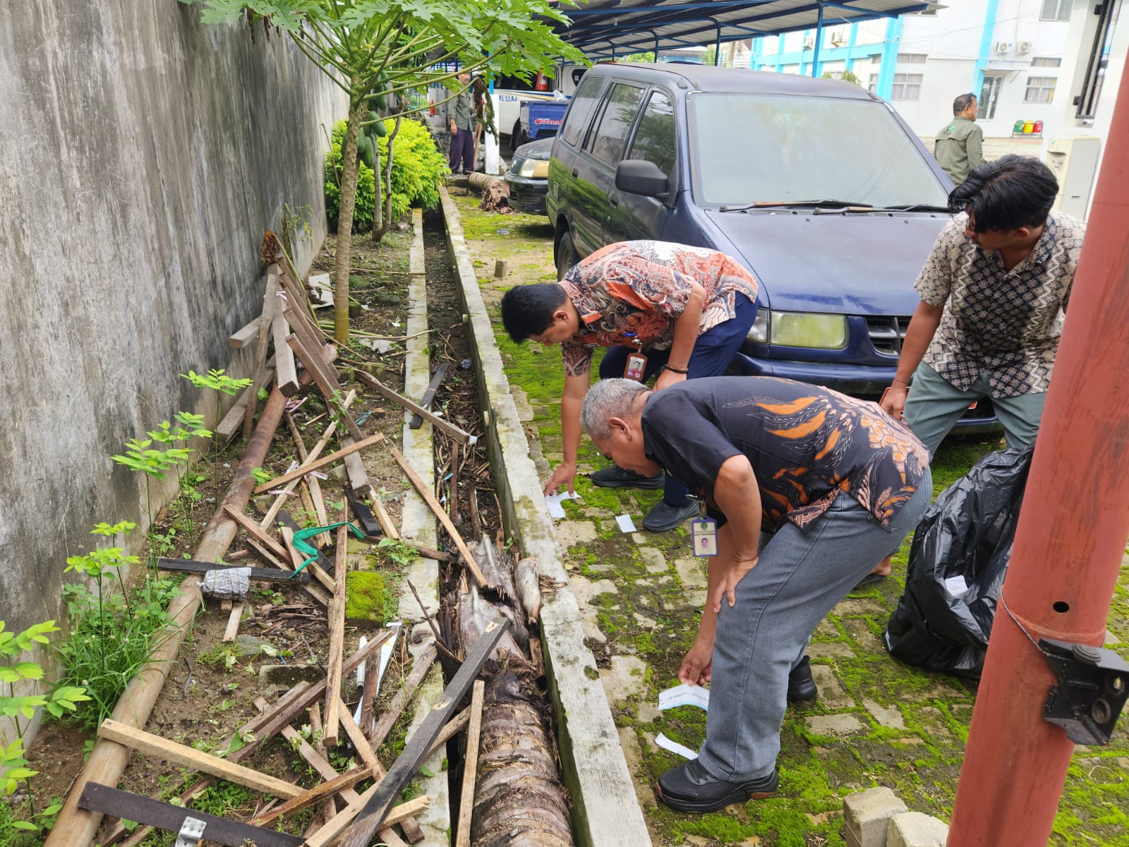 Kegiatan Korve Aksi Bersih Sampah Dishub Kaltim dalam Gerakan Indonesia ASRI — foto 8
