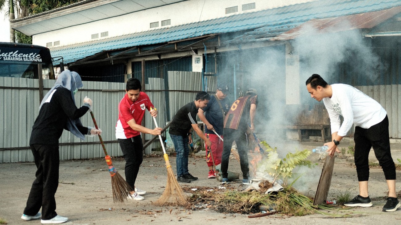 Dishub Kaltim Gelar Aksi Jumat Bersih di Area  Terminal Sungai Kunjang