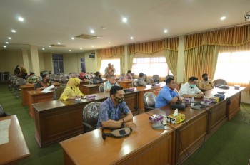 996 - Kunjungan Kerja Komisi III DPRD Kabupaten Berau ke Kantor Dinas Perhubungan Provinsi Kalimantan Timur.