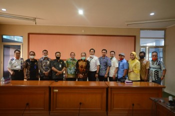 996 - Kunjungan Kerja Komisi III DPRD Kabupaten Berau ke Kantor Dinas Perhubungan Provinsi Kalimantan Timur.